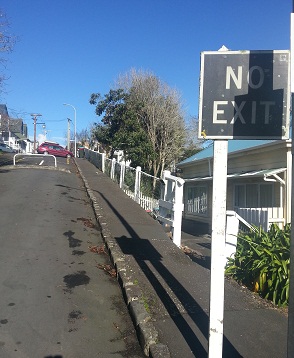 Legible Auckland: Access signage for pedestrians