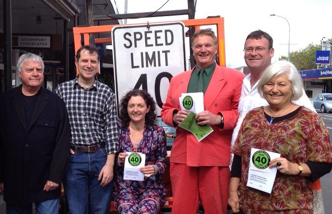 Celebrating the 3rd anniversary of the 40km speed limit with Andy Smith - Walk Auckland 